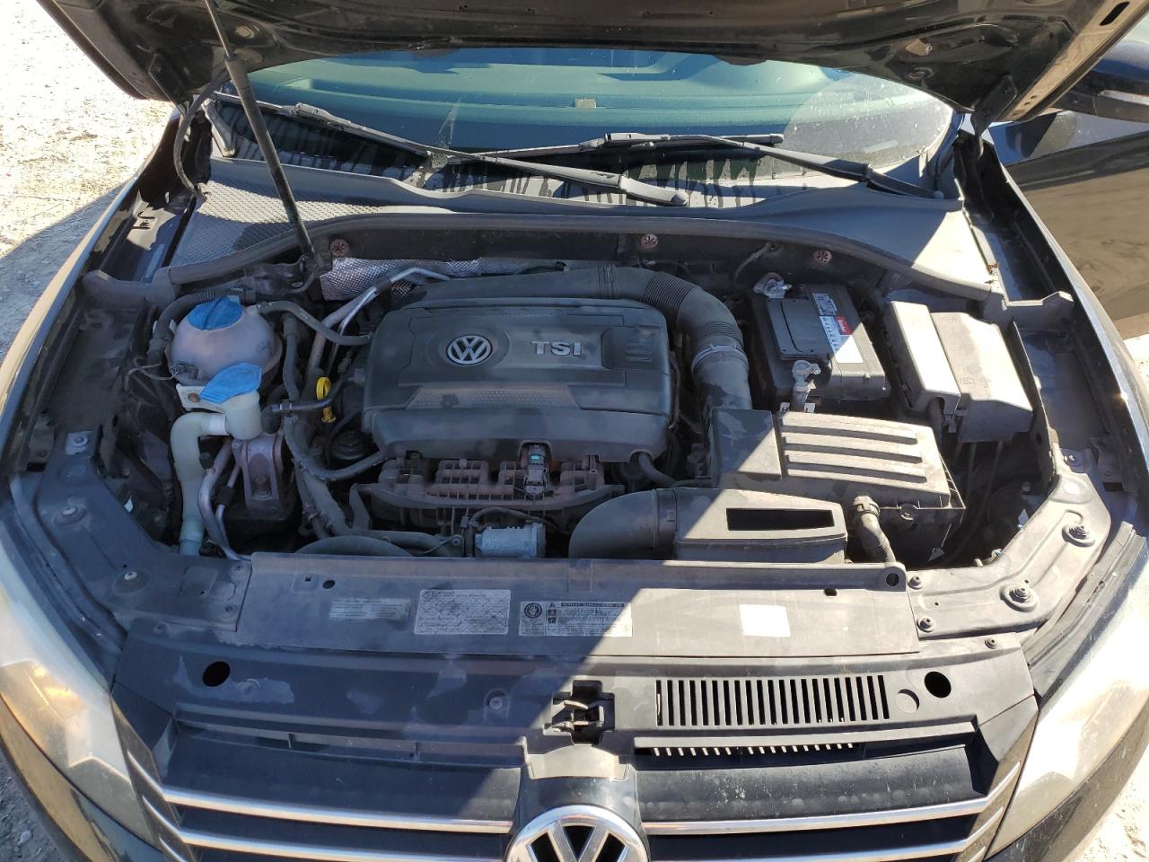 2014 Volkswagen Passat - Image 11