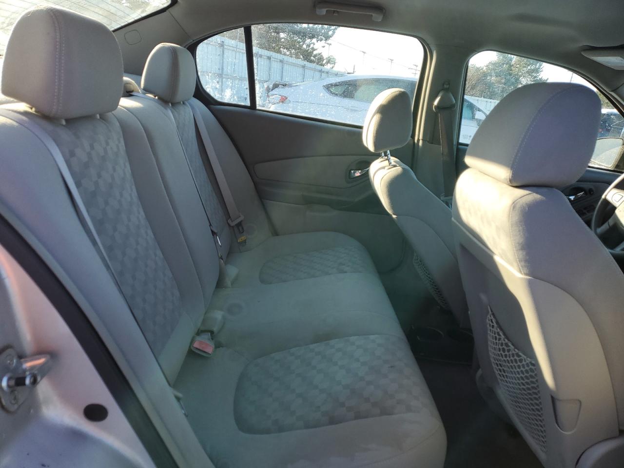 2004 Chevrolet Malibu - Image 10