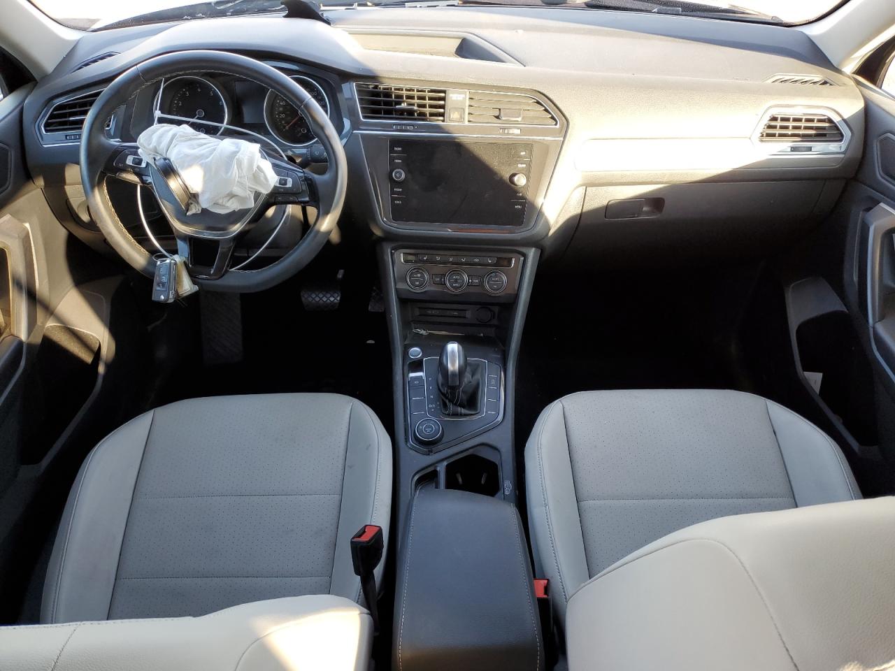 2021 Volkswagen Tiguan - Image 8