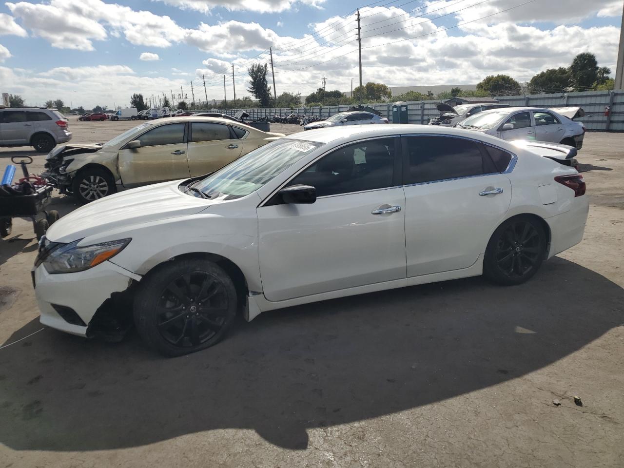 1N4AL3AP1JC299982 2018 NISSAN ALTIMA - Image 1