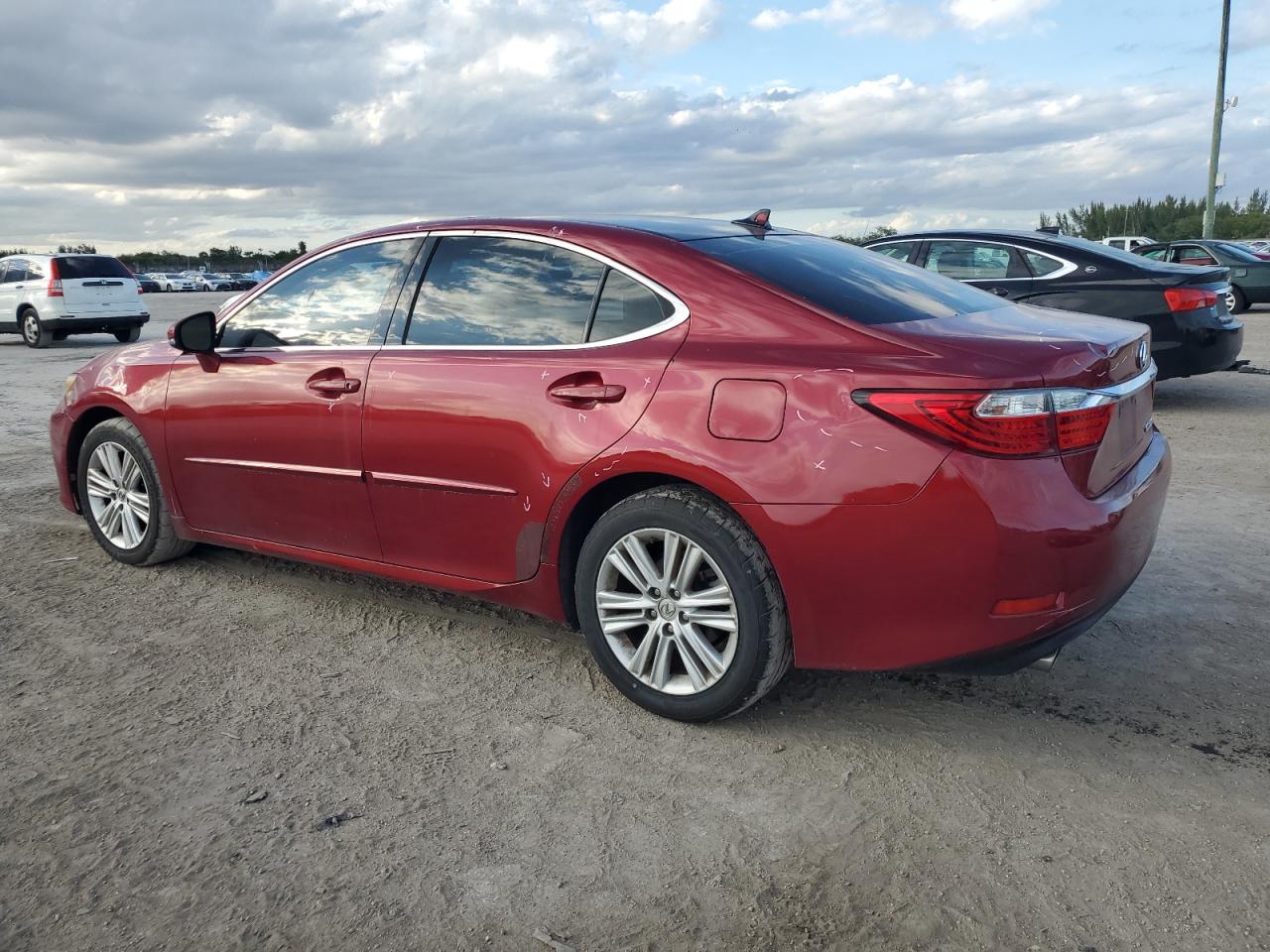 2014 Lexus ES - Image 2