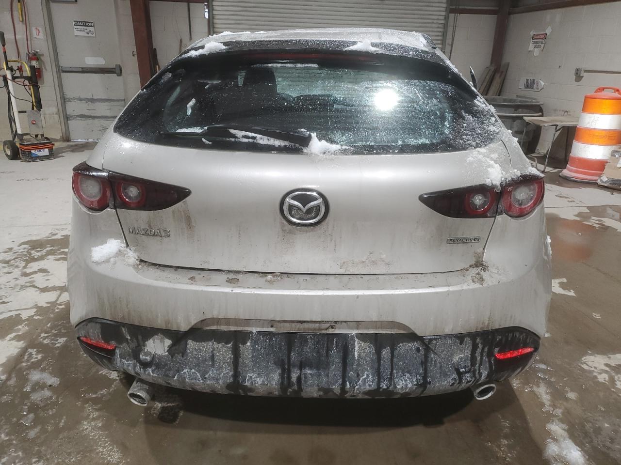2022 Mazda 3 - Image 6