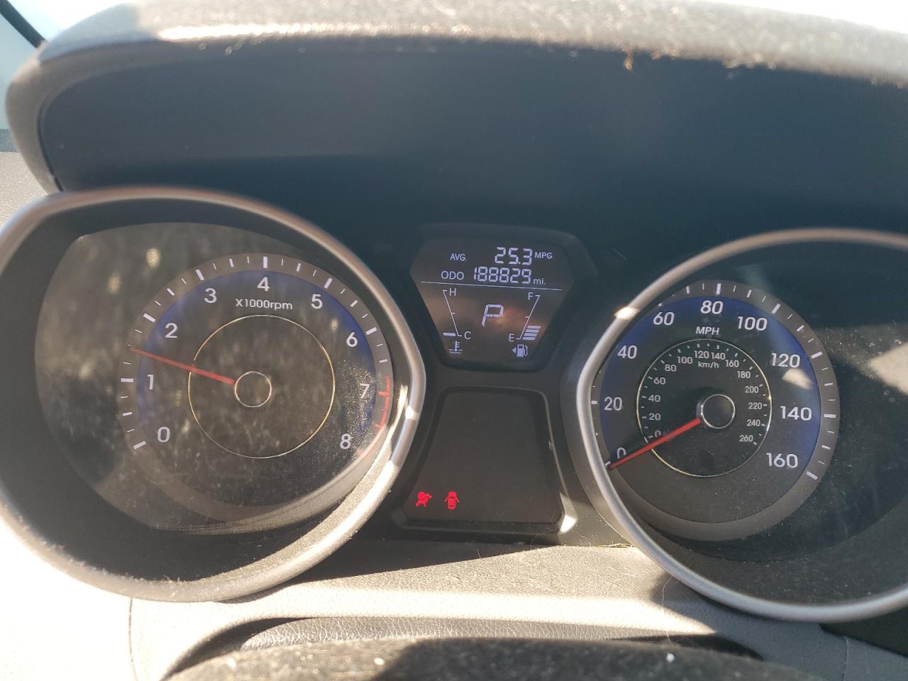 2011 Hyundai Elantra - Image 9