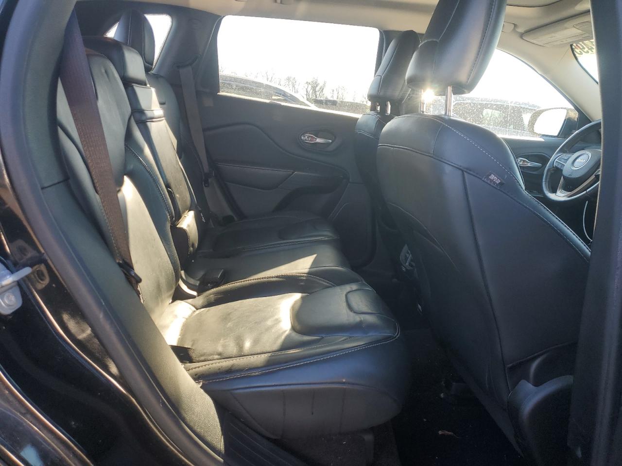 2016 Jeep Grand Cherokee - Image 10
