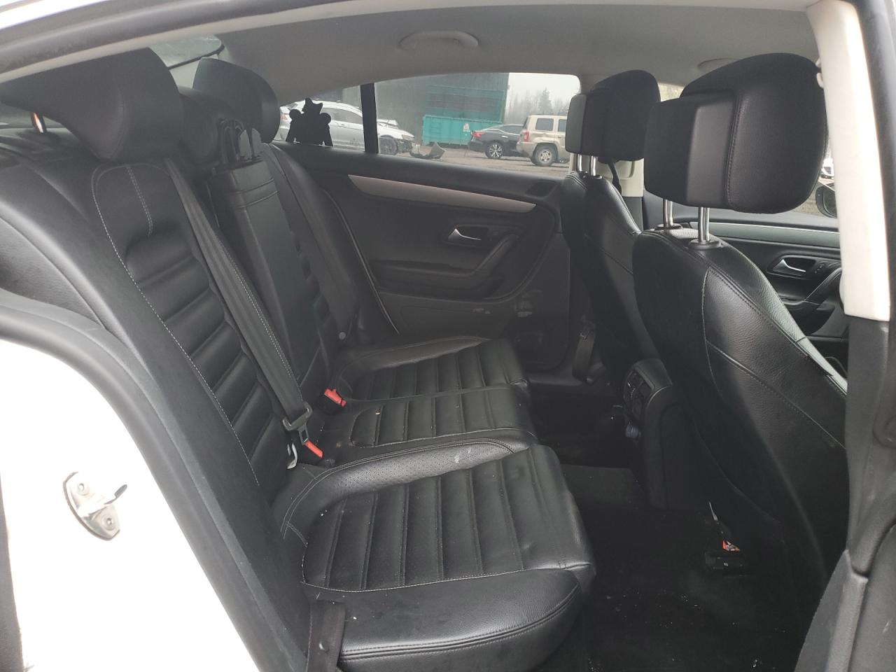 2014 Volkswagen Passat CC - Image 10