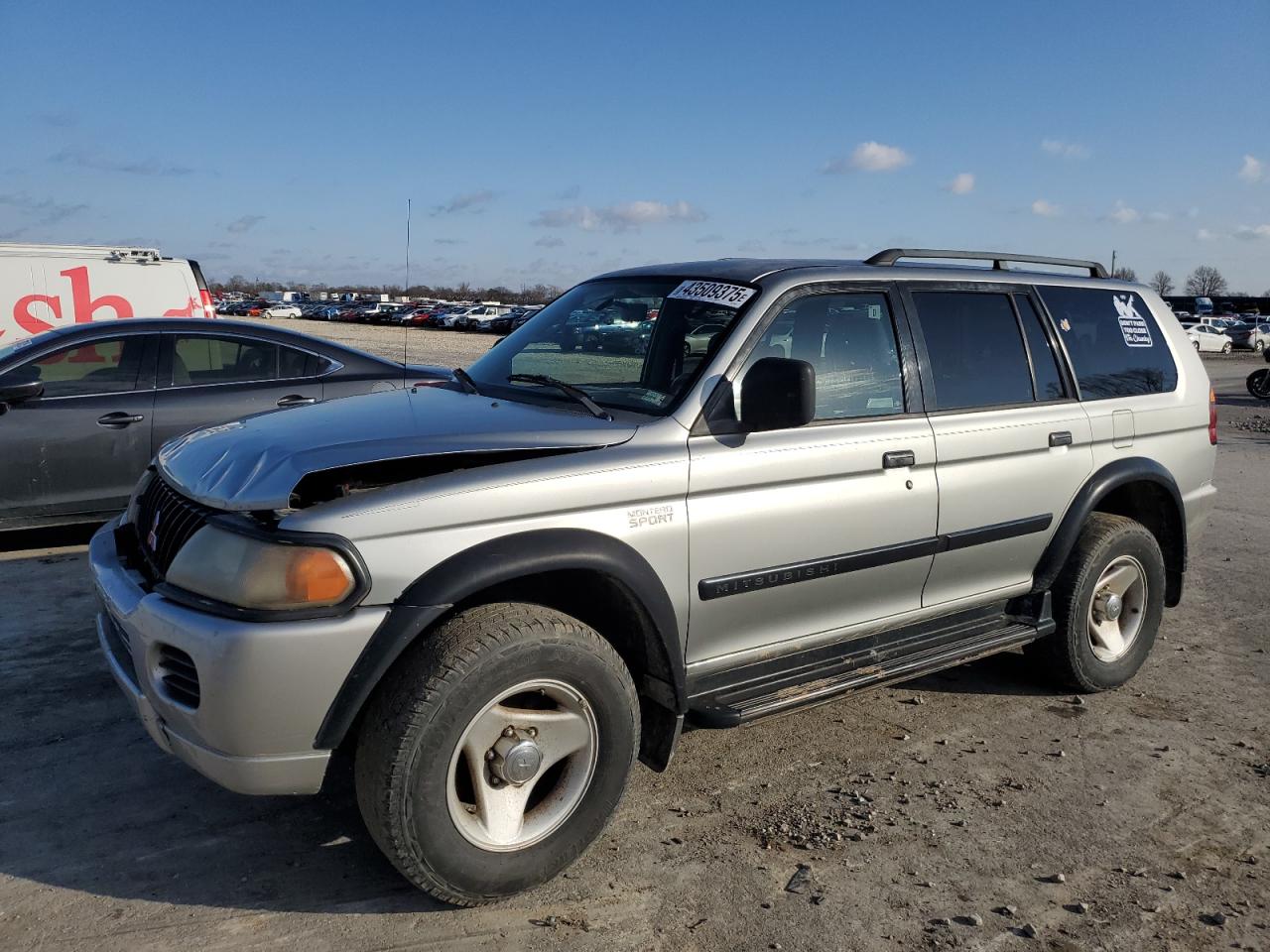 2001 Mitsubishi Montero - Image 1