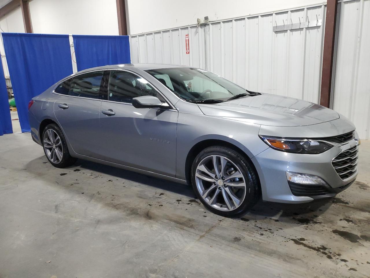 2023 Chevrolet Malibu - Image 4
