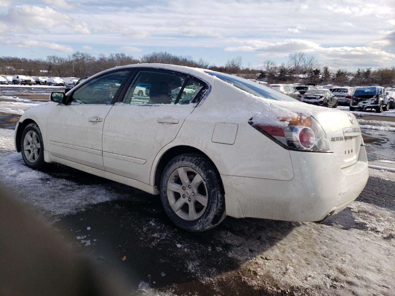 2009 Nissan Altima - Image 2