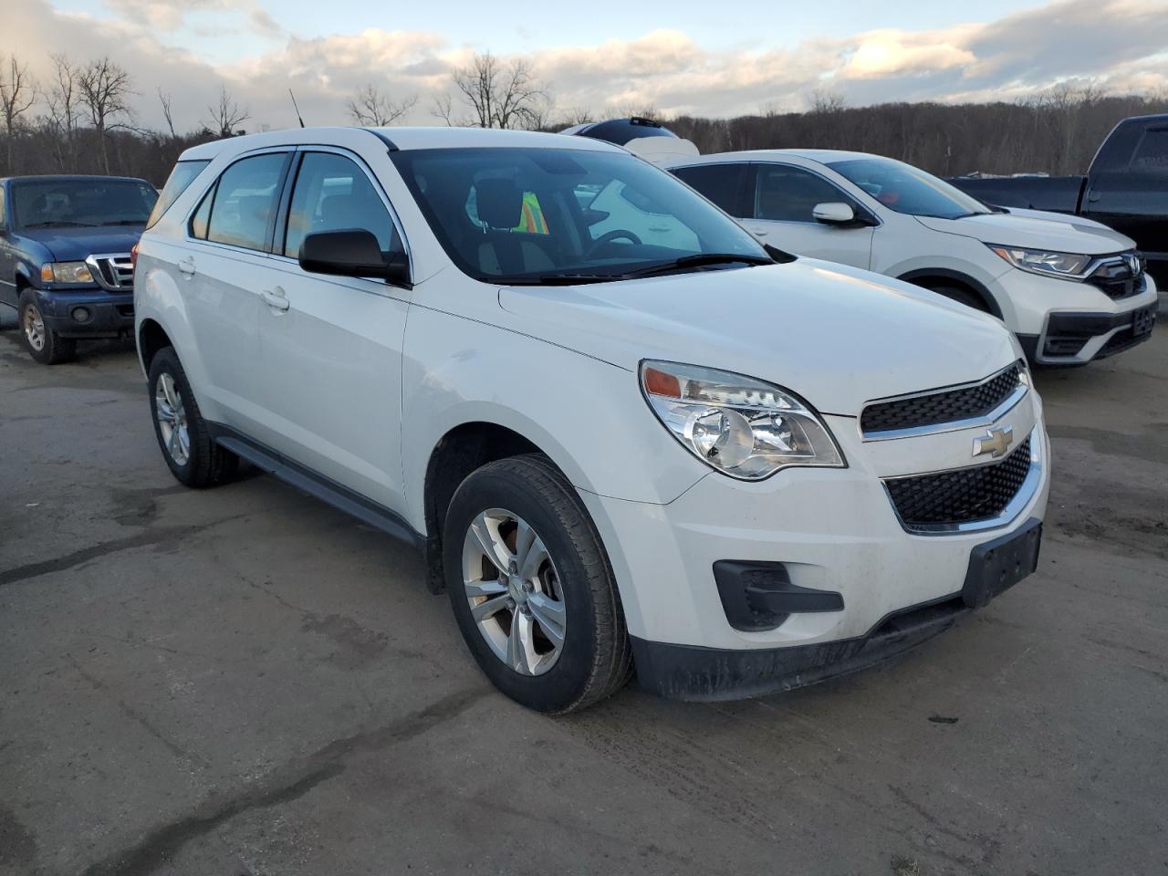 VIN 2GNFLCEK7D6111047 2013 CHEVROLET EQUINOX no.4