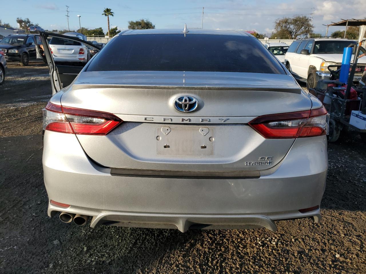 2021 Toyota Camry - Image 6