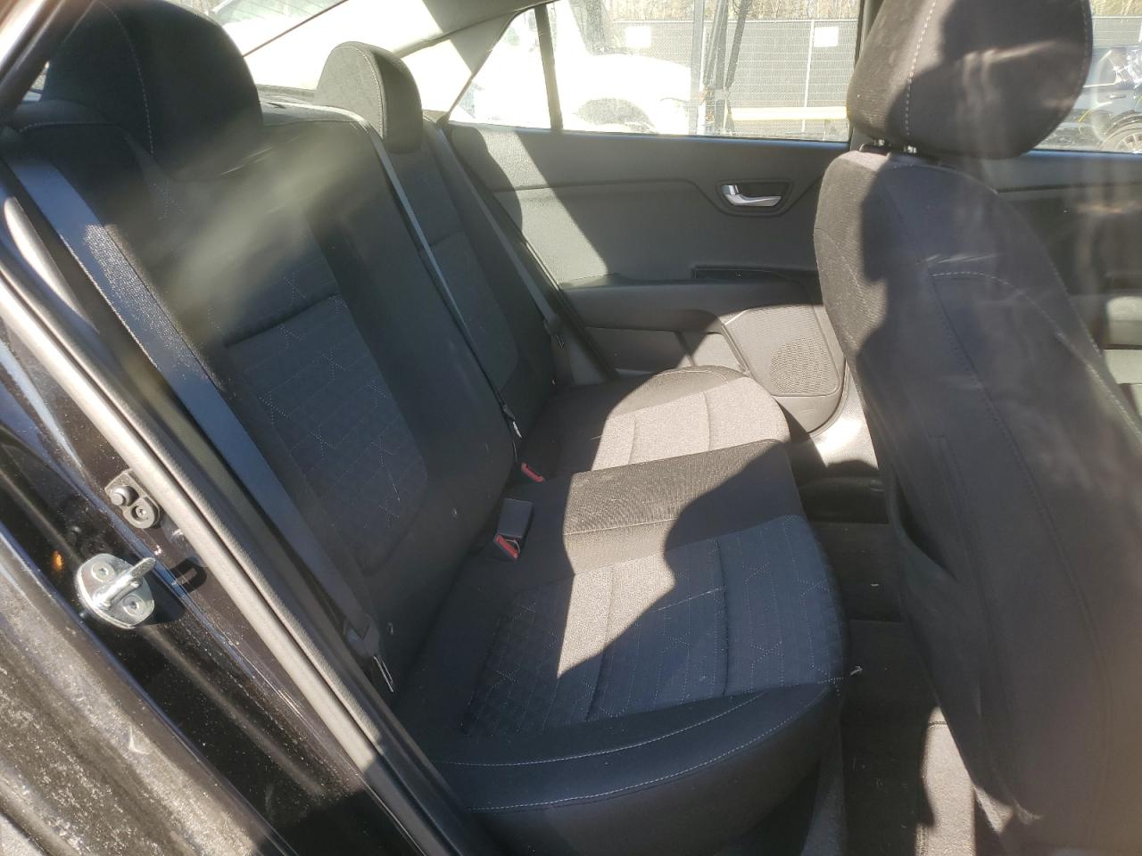 2021 Kia Rio - Image 10