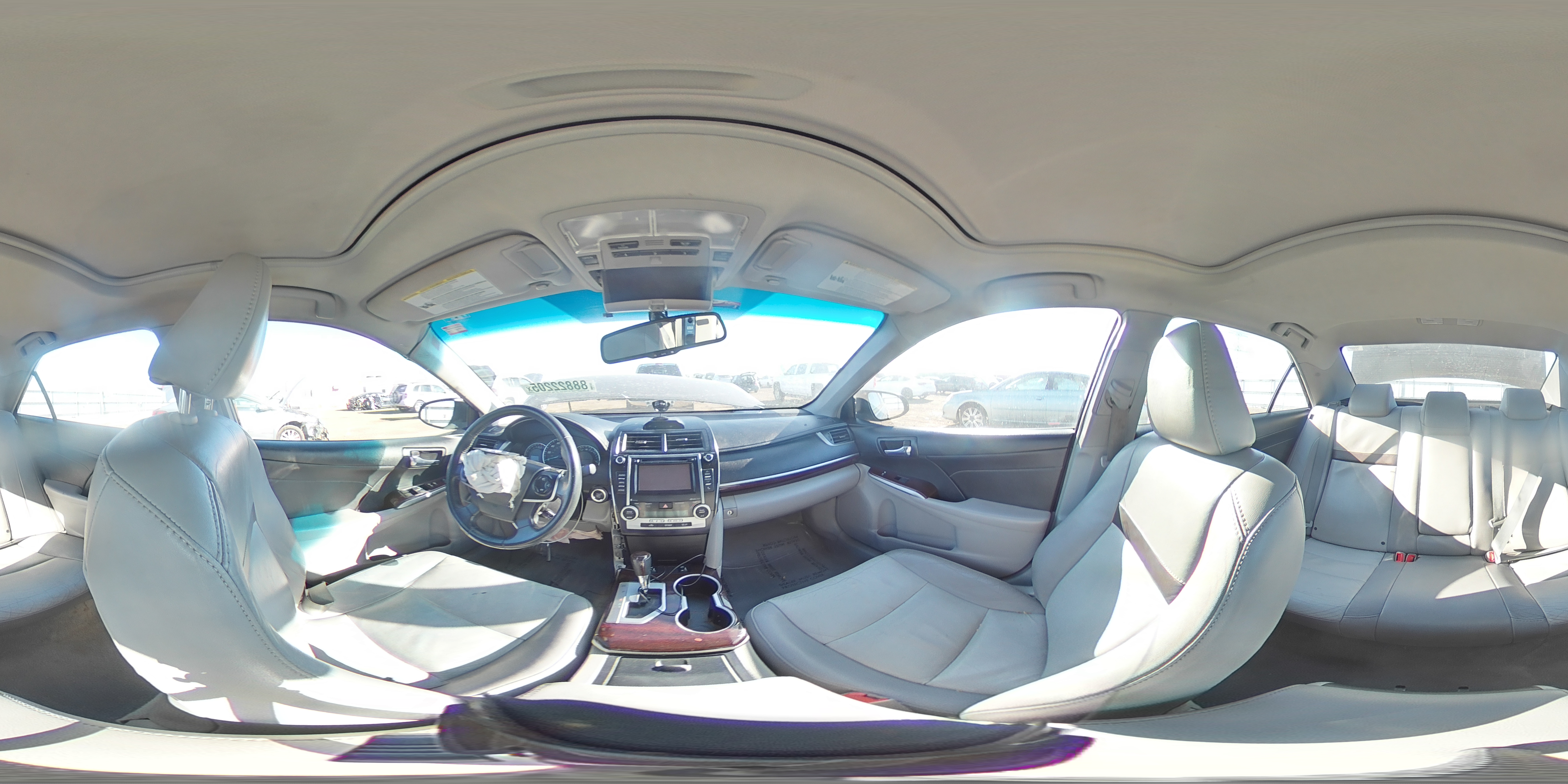 2014 Toyota Camry - Image 12
