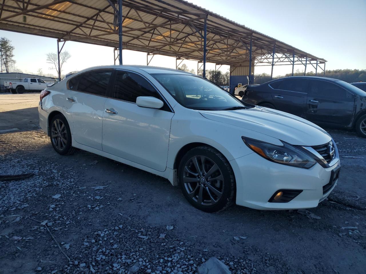 2018 Nissan Altima - Image 4