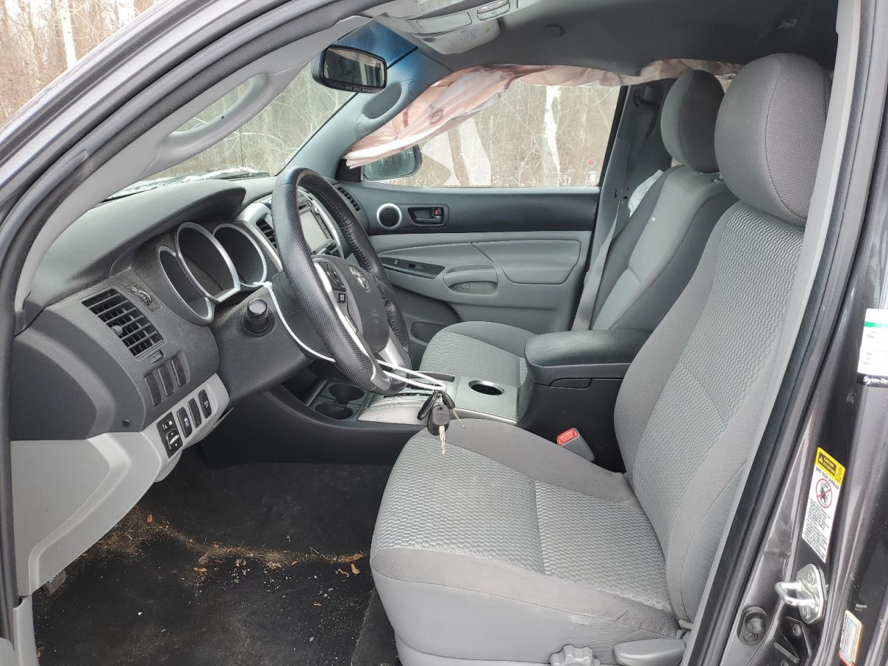 2015 Toyota Tacoma - Image 7
