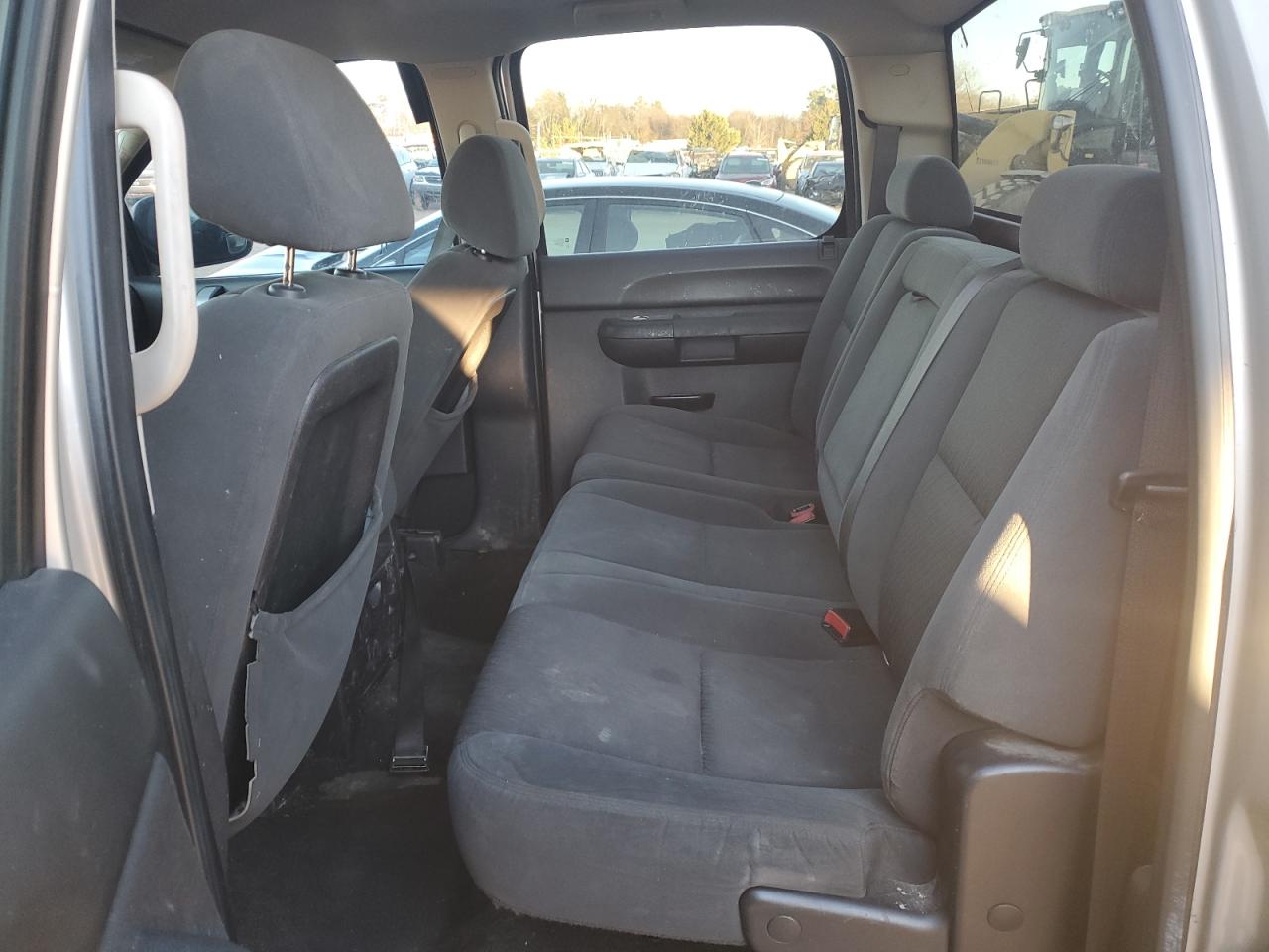 2009 Chevrolet Silverado - Image 11