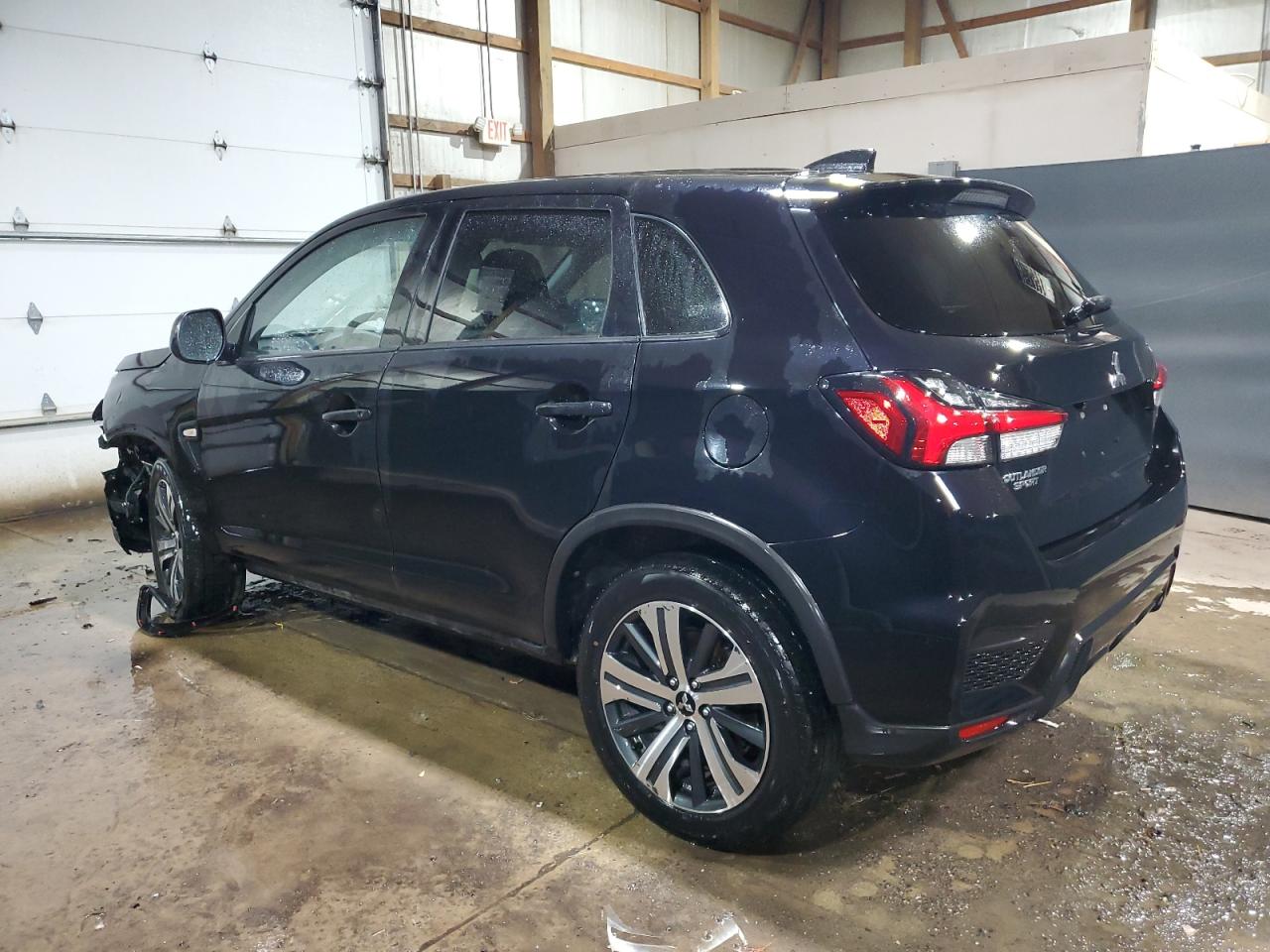 2021 Mitsubishi Outlander - Image 2