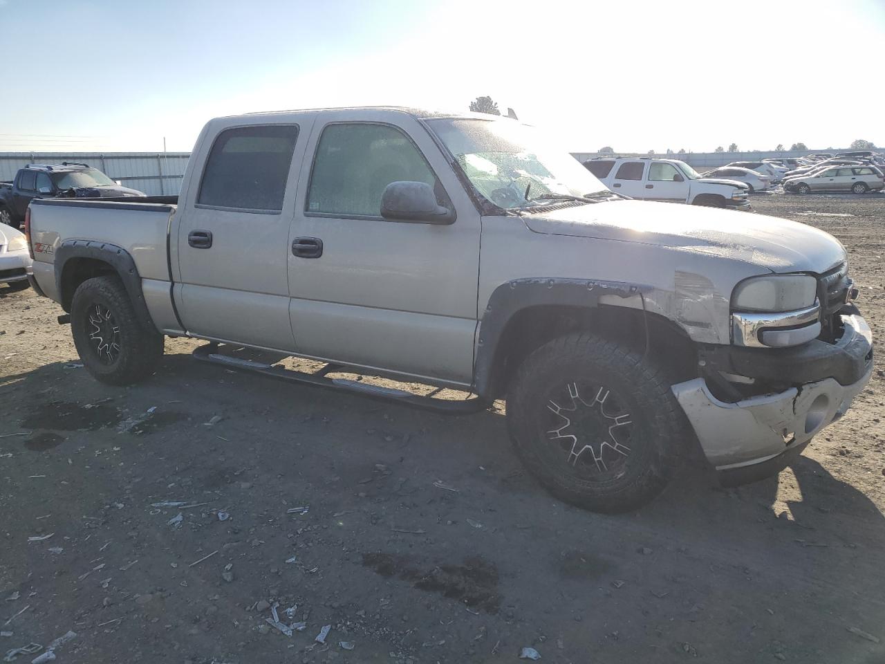 2006 GMC Sierra - Image 4