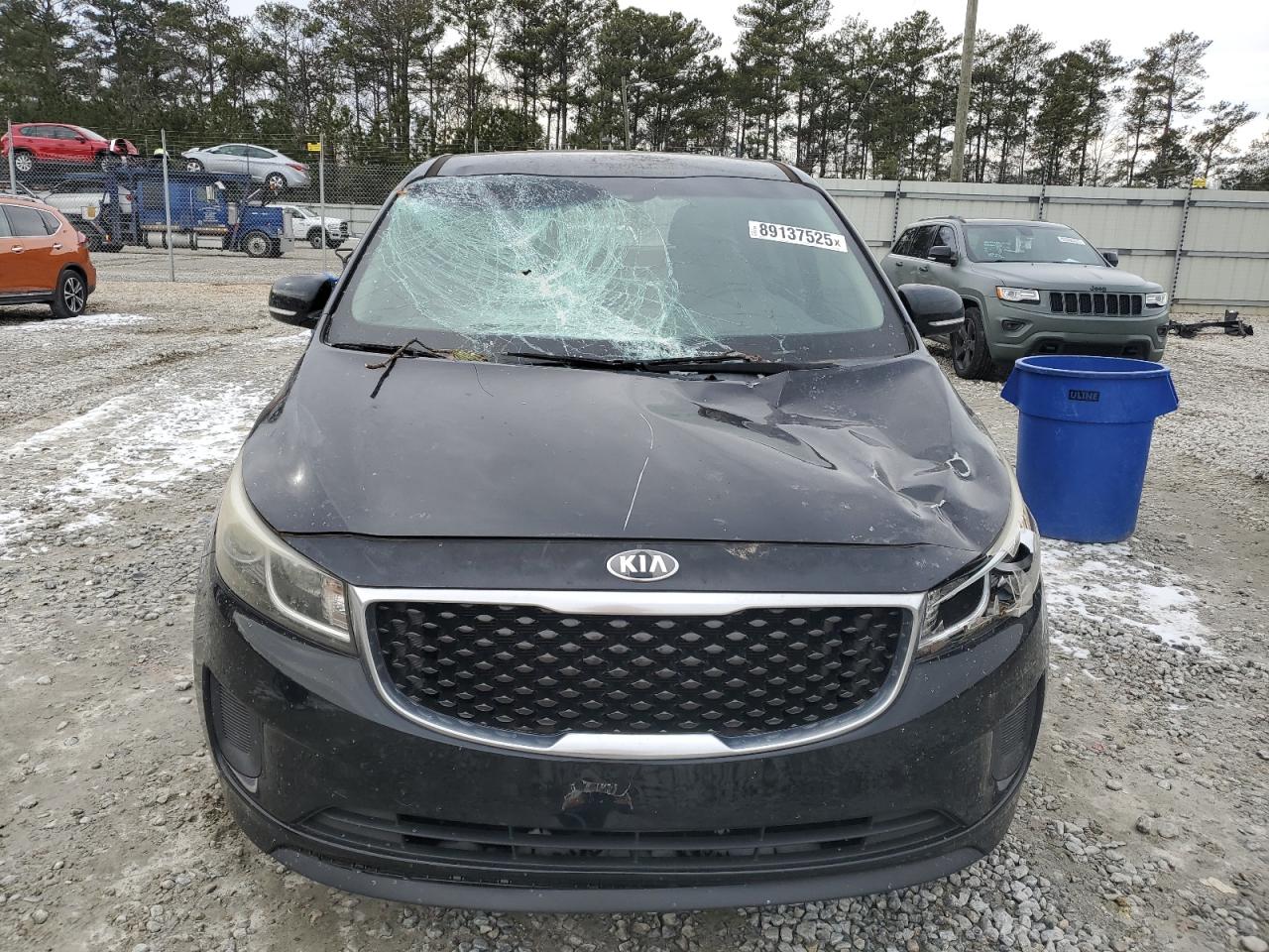 2016 Kia Sedona - Image 5