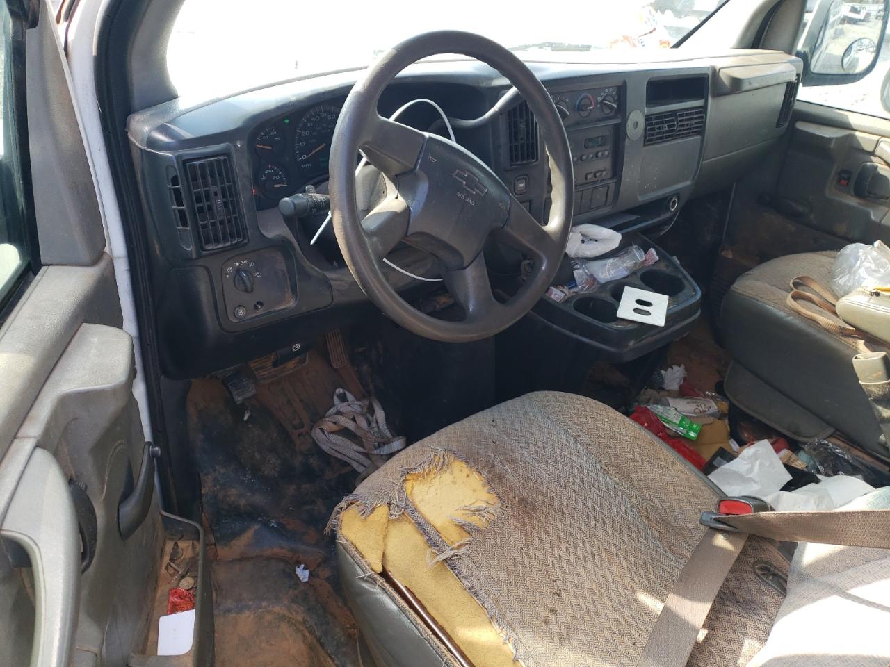 2006 Chevrolet Express - Image 8