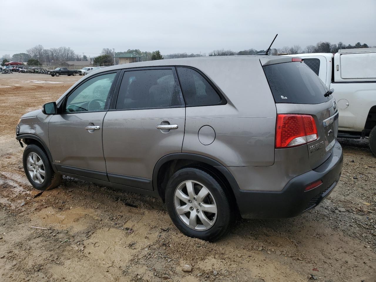 2011 Kia Sorento - Image 2