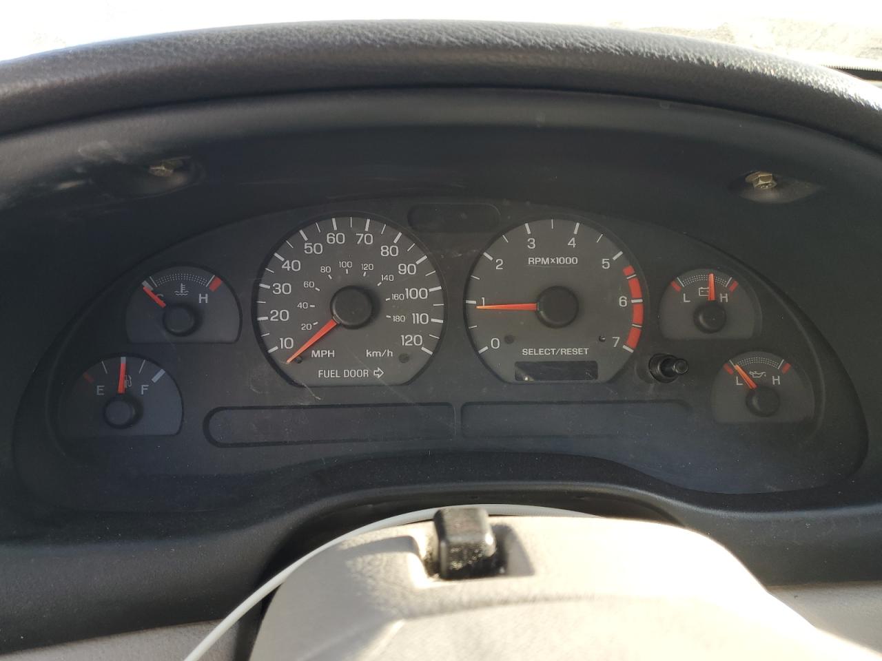 2000 Ford Mustang - Image 9