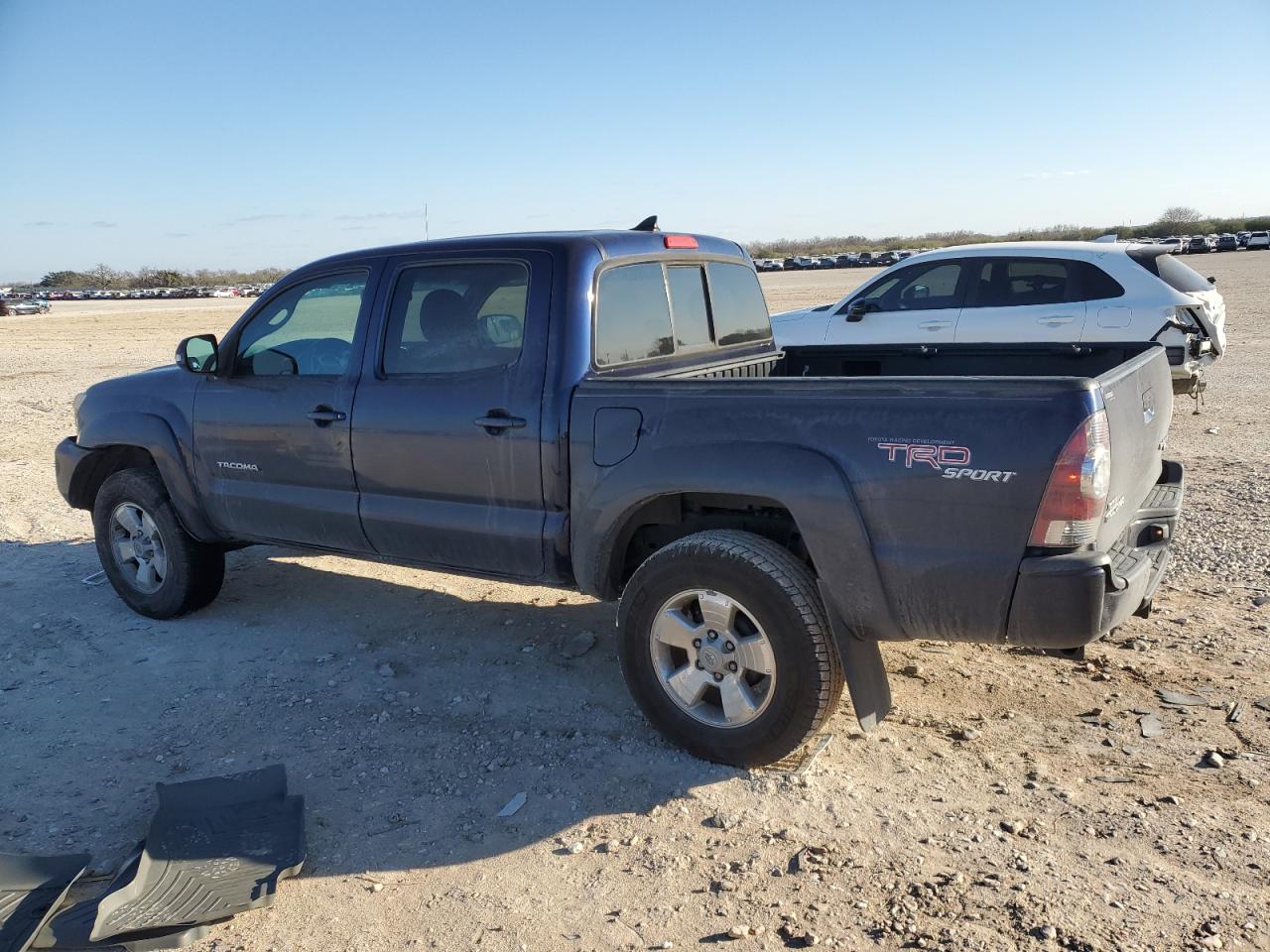 2012 Toyota Tacoma - Image 2
