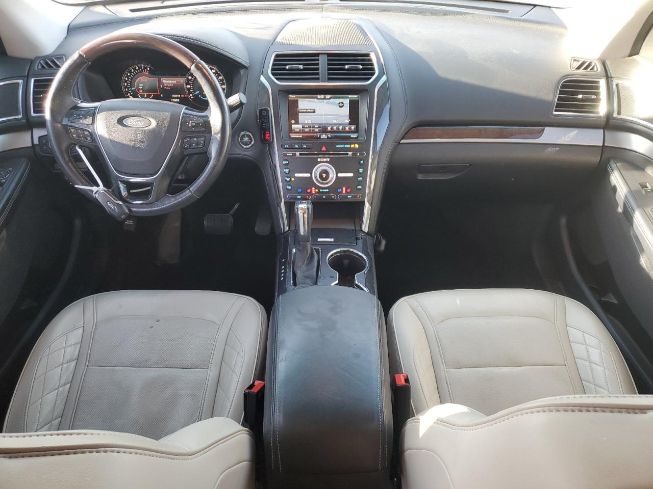 2016 Ford Explorer - Image 8