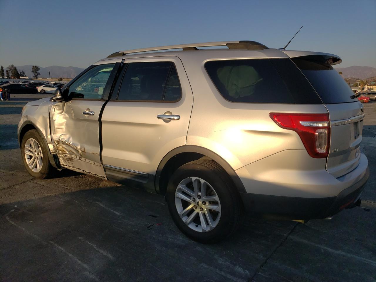 VIN 1FM5K7D82FGB59719 2015 FORD EXPLORER no.2