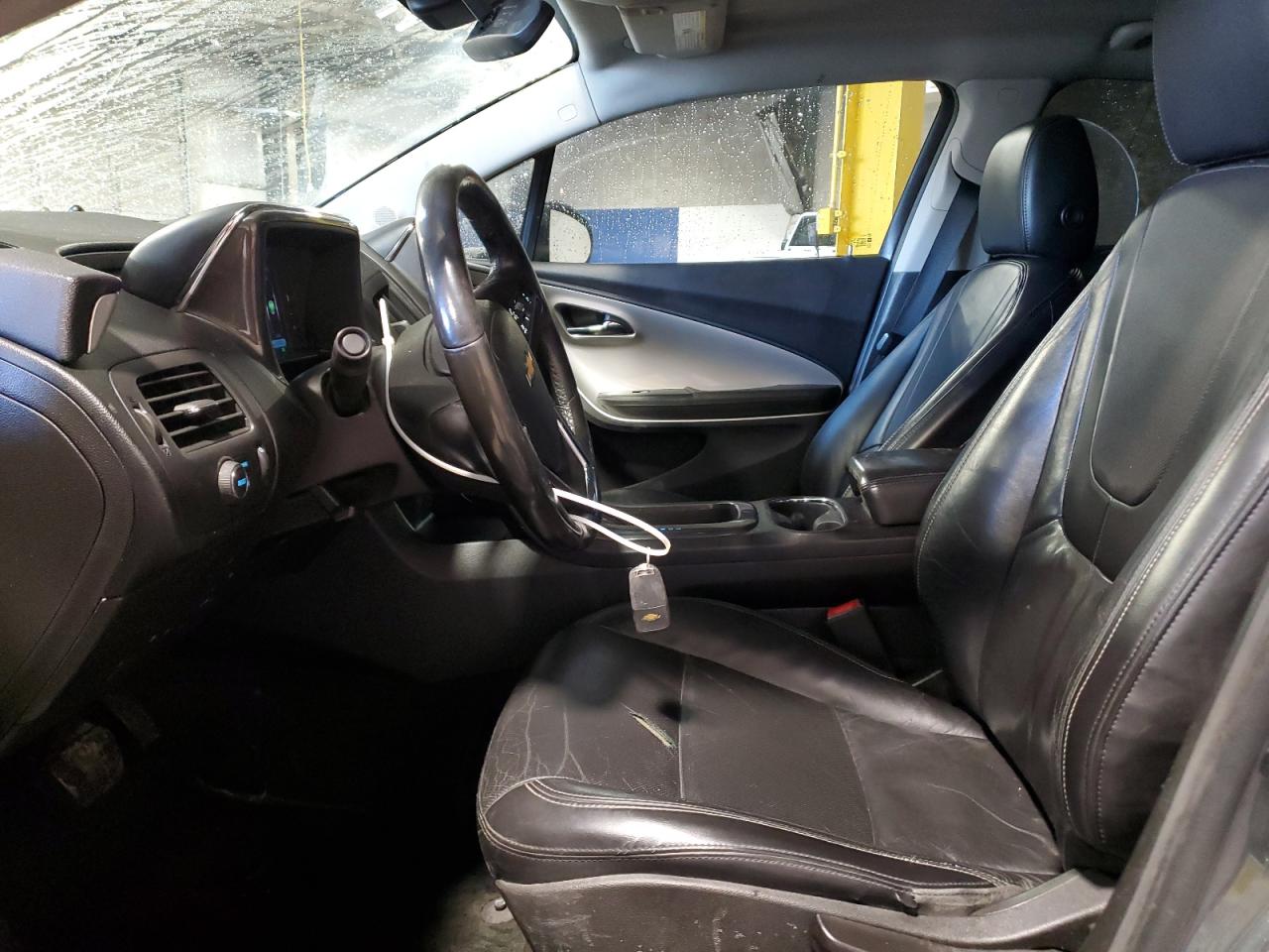 2012 Chevrolet Volt - Image 7