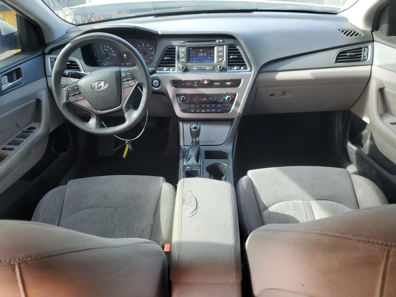 2016 Hyundai Sonata - Image 8