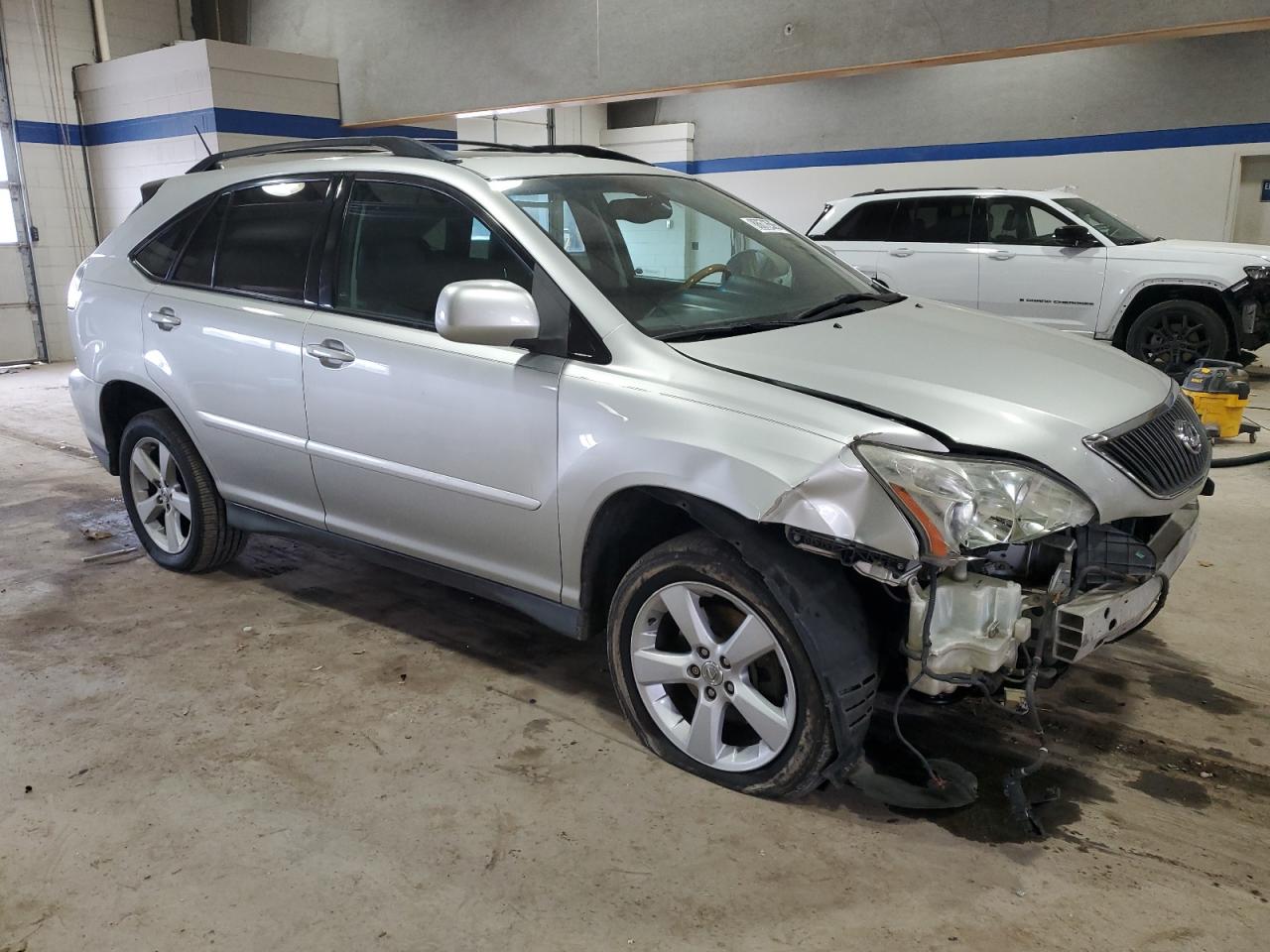 2004 Lexus RX - Image 4