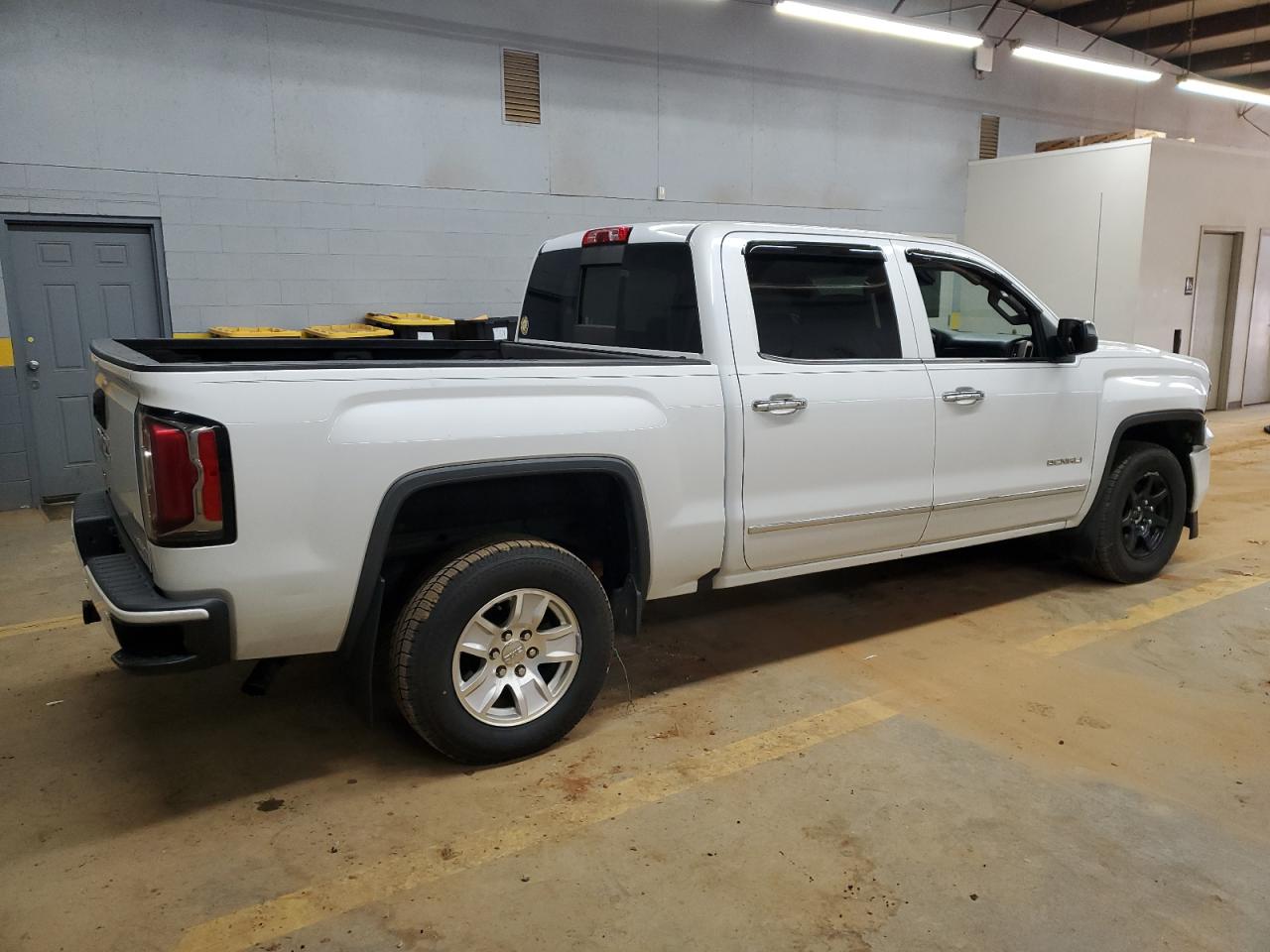 2016 GMC Sierra - Image 3