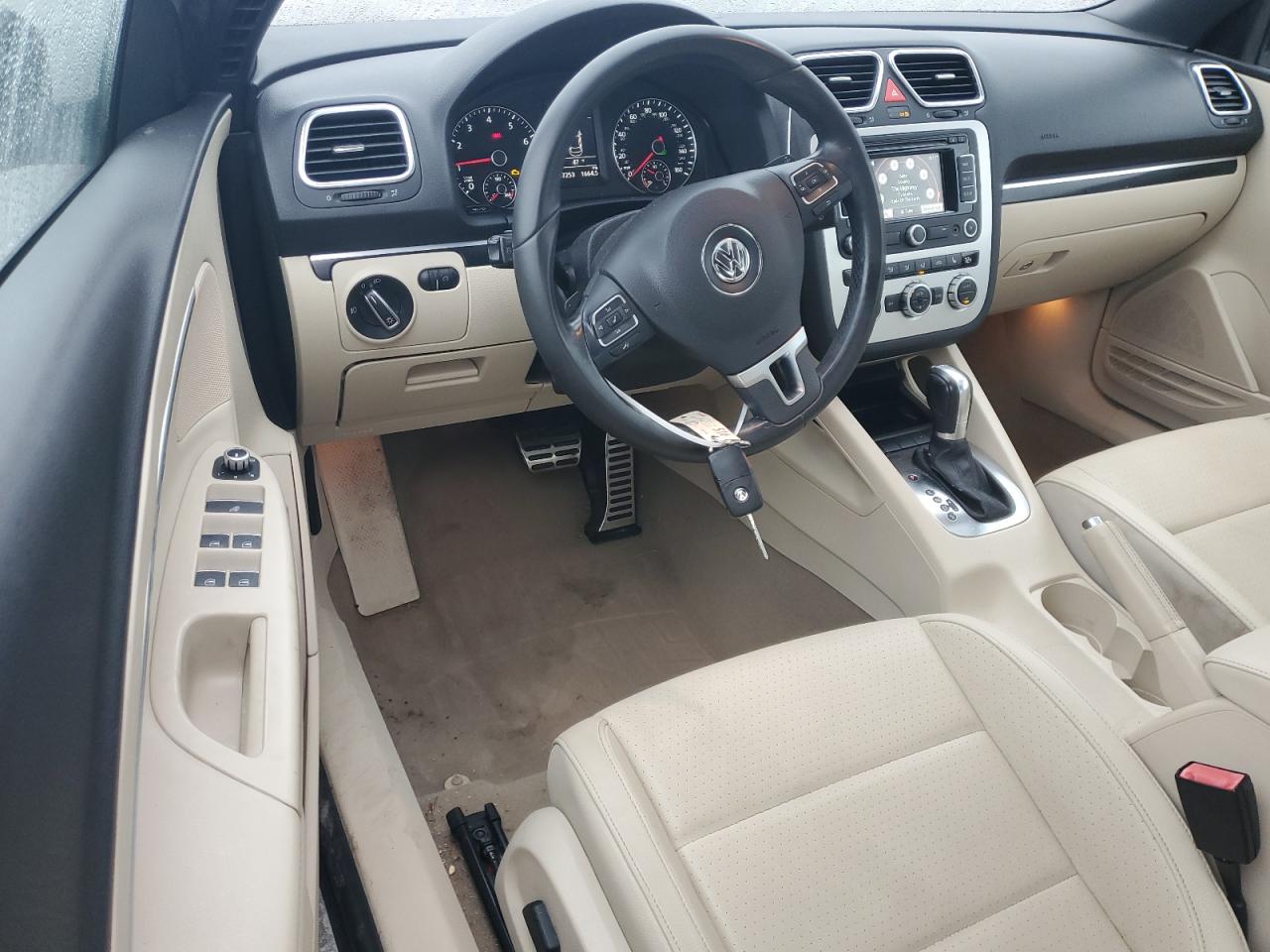 2014 Volkswagen Eos - Image 8
