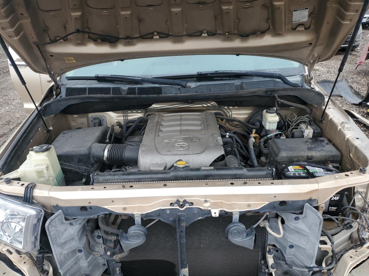 2010 Toyota Tundra - Image 11