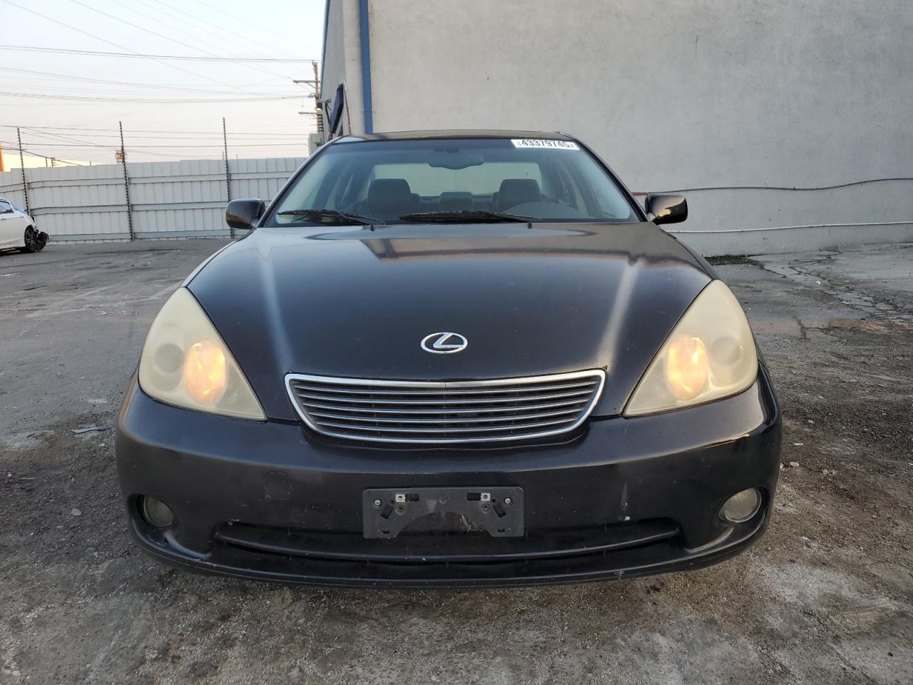 2005 Lexus ES - Image 5