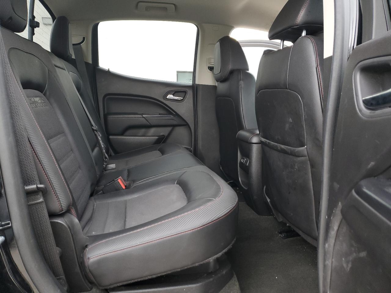 2016 GMC Canyon - Image 10