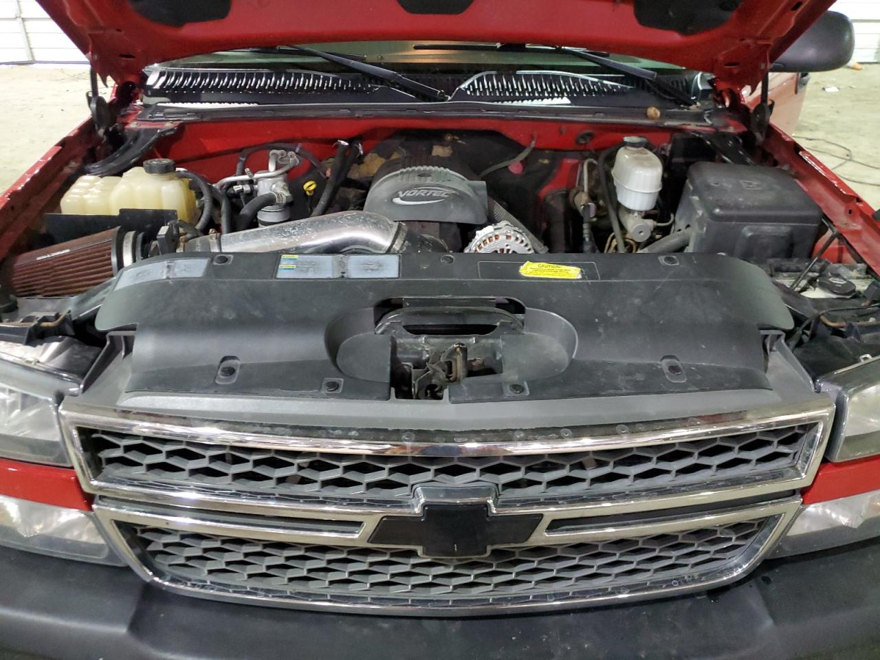 2005 Chevrolet Silverado - Image 11