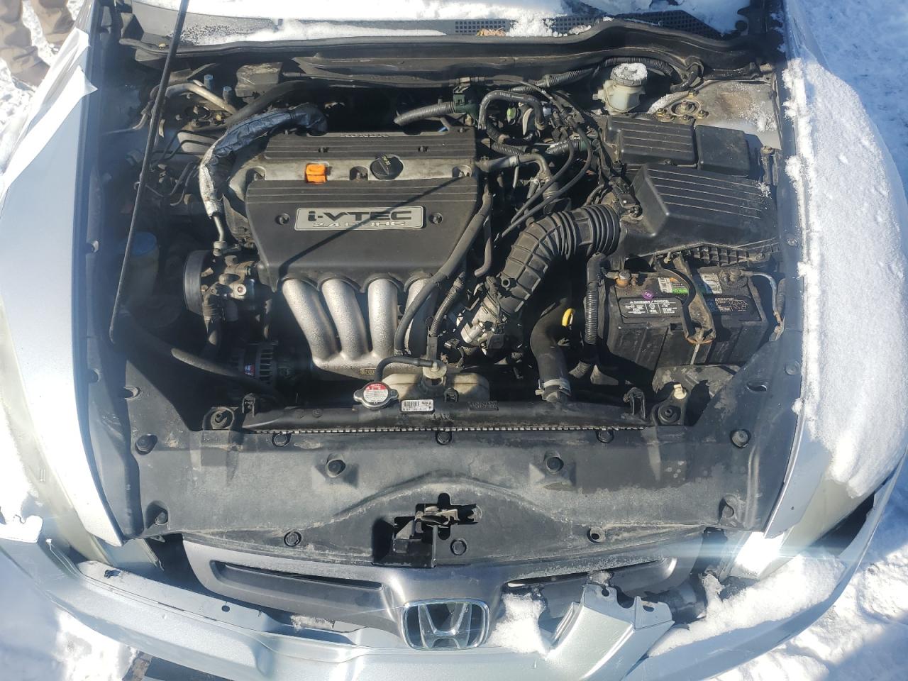 2004 Honda Accord - Image 11