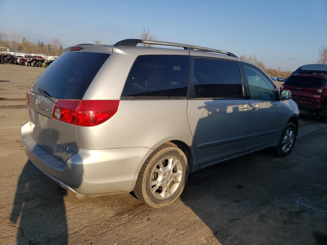 2006 Toyota Sienna - Image 3