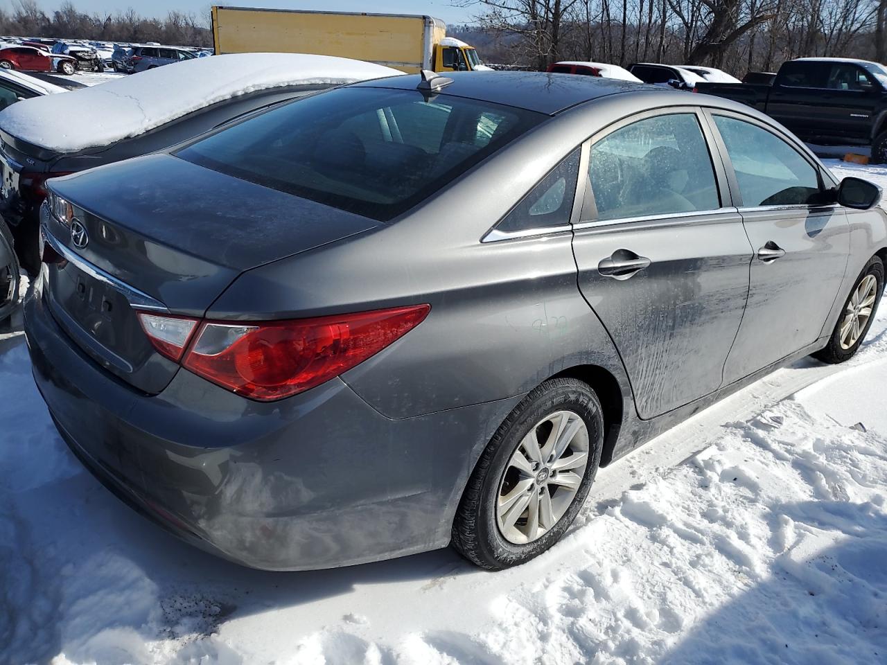 2013 Hyundai Sonata - Image 3