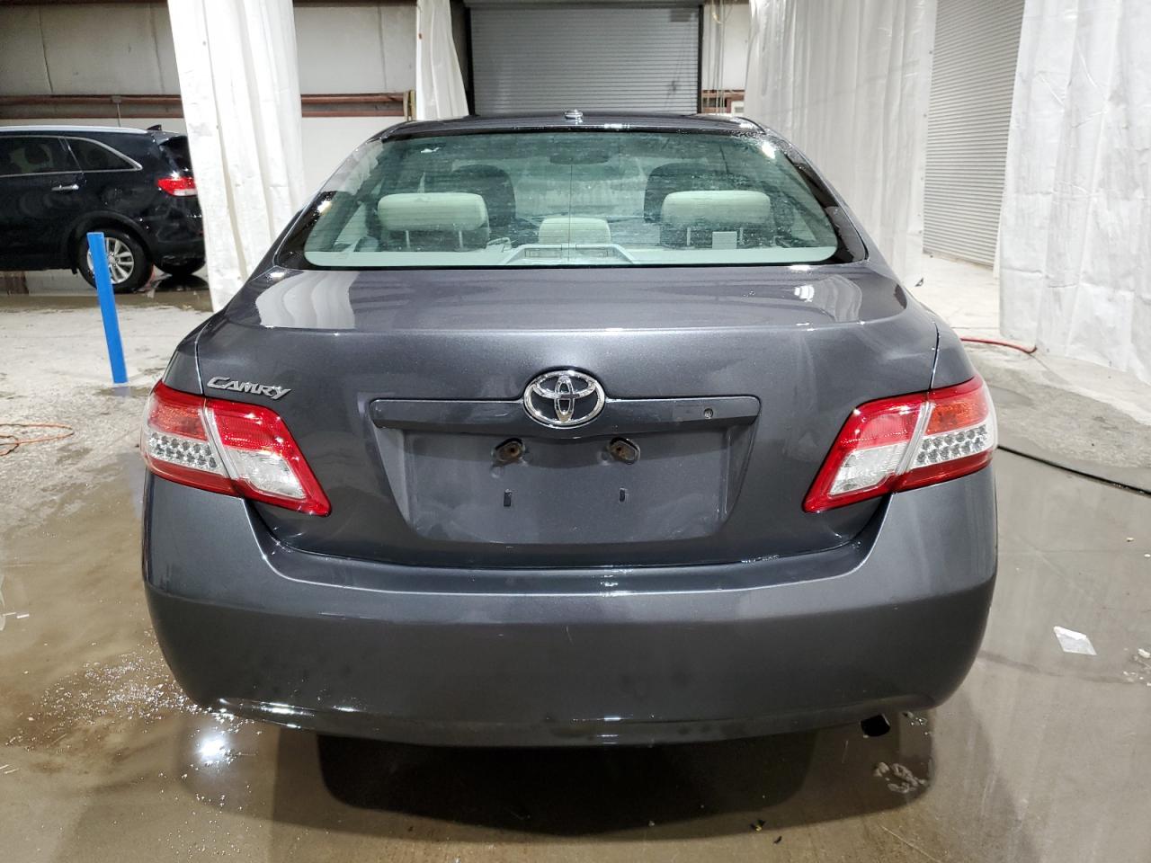 2010 Toyota Camry - Image 6