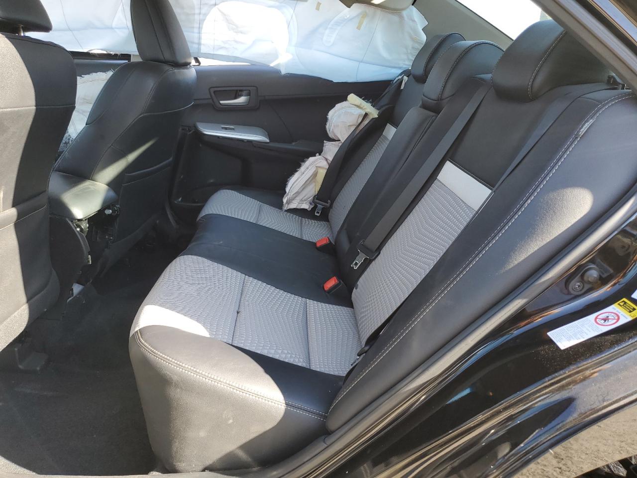 2013 Toyota Camry - Image 10