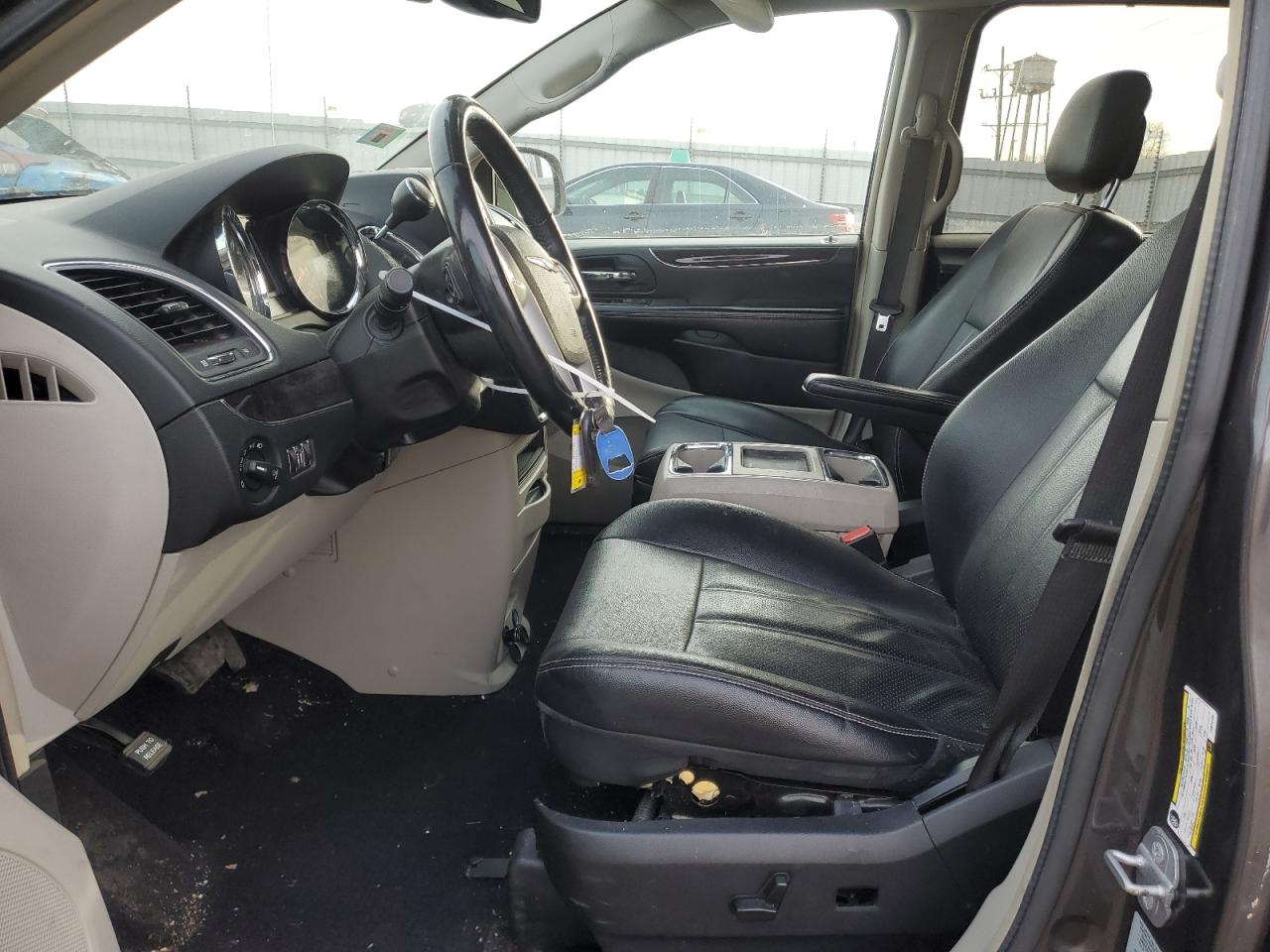 2015 Chrysler Town & Country Touring L VIN: 2C4RC1CG1FR572139 Lot: 41498875