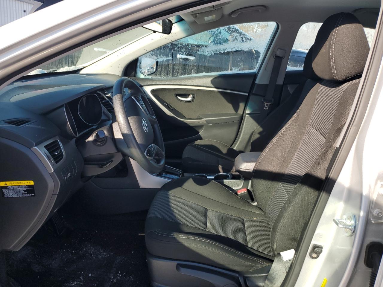 2017 Hyundai Elantra - Image 7