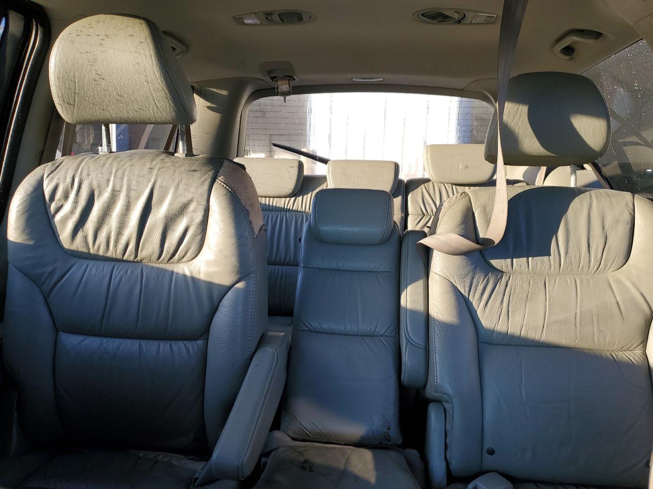 2007 Honda Odyssey - Image 10