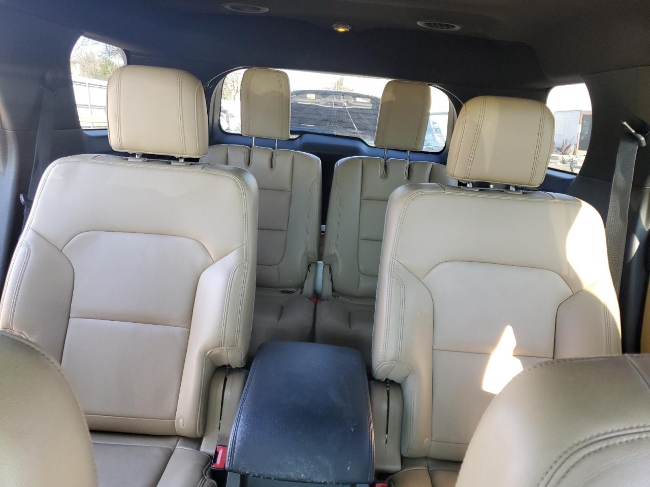 2016 Ford Explorer - Image 10