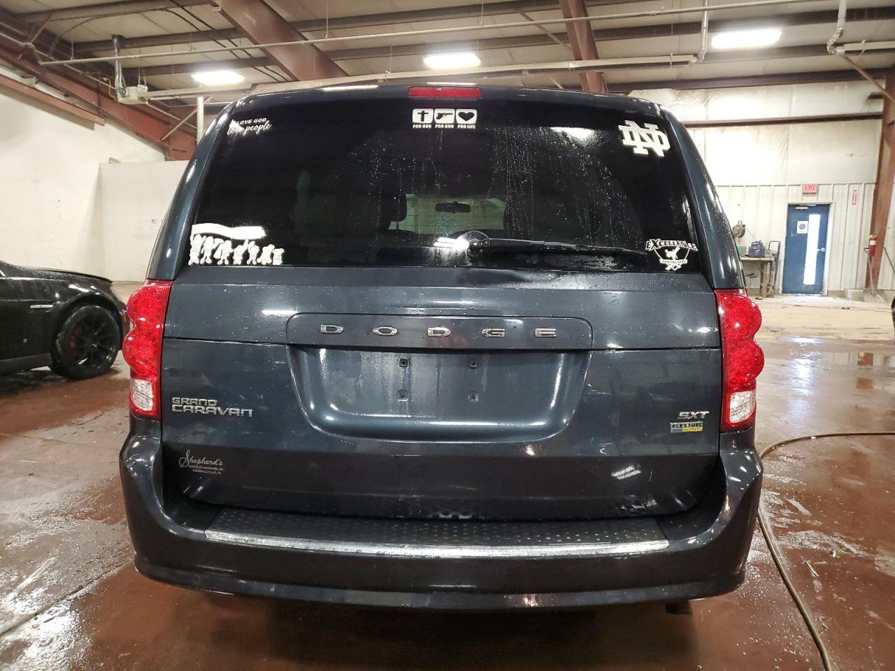 2014 Dodge Caravan - Image 6