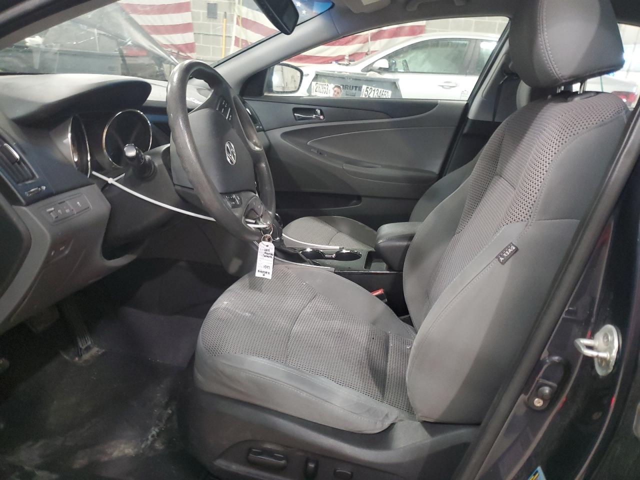 2011 Hyundai Sonata - Image 7