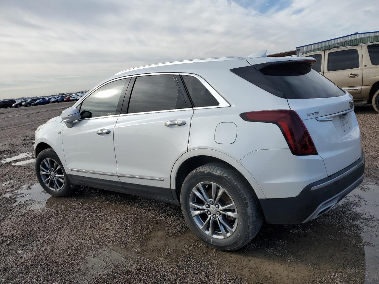 2020 Cadillac XT5 - Image 2