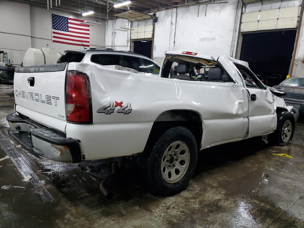 2007 Chevrolet Silverado - Image 3